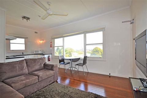 Breakers 4 2 Hill Street - Accommodation in Bendigo 1