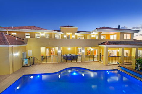 Bridgewings Lighthouse Beach - Accommodation in Bendigo 1