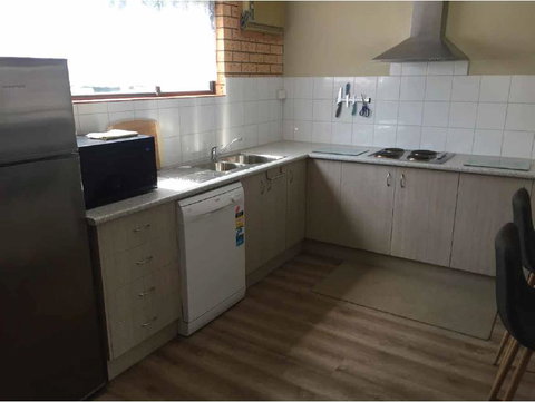 Bright Motor Inn - Accommodation in Bendigo 2