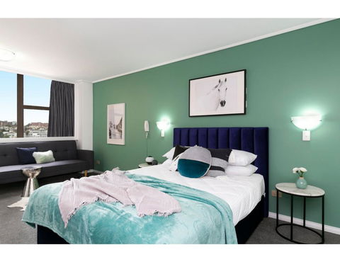Bright, Modern Studio Steps From The Action - Accommodation in Bendigo 2
