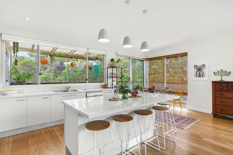 Bristlebird - Beach 650m, Pets, Fireplace, Linen, 4 Bdrm, WiFi - Accommodation in Bendigo 1