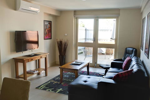 Brougham Arms Hotel - Accommodation in Bendigo 2