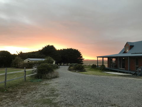 Buln Buln Cabins - Accommodation in Bendigo 1