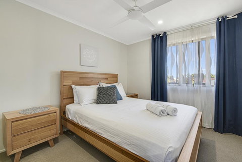 CANAL HOME NEAR MOOLOOLABA - Accommodation in Bendigo 2