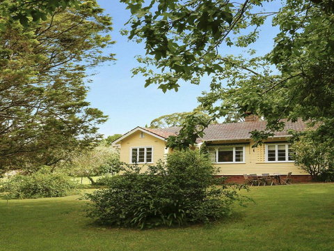 Canary Cottage - Fresh, Clean, Simple & Comfortable - Accommodation in Bendigo 0