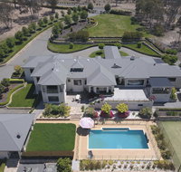 Canberra Luxury Estate - Accommodation in Bendigo