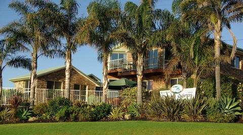 Captain's Quarters Bermagui - Accommodation in Bendigo 0