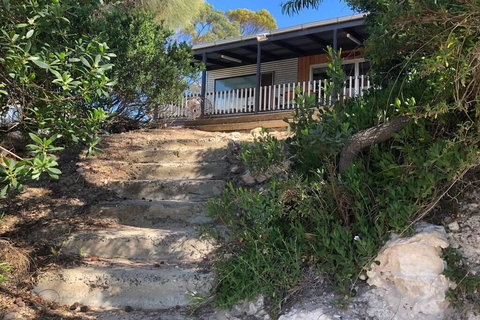 CDC-625 Beach House Incl.rear 2BR Studio - Accommodation in Bendigo 3