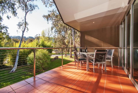 Centenary Peaks - Accommodation in Bendigo 3
