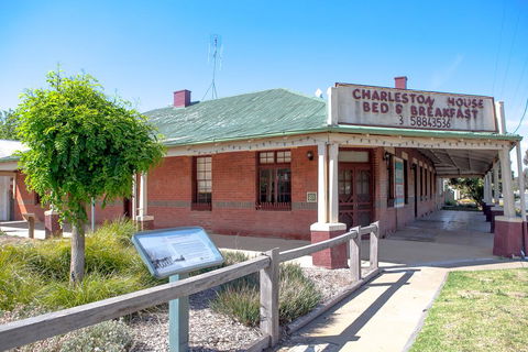 Charleston House Mathoura - Accommodation in Bendigo 1