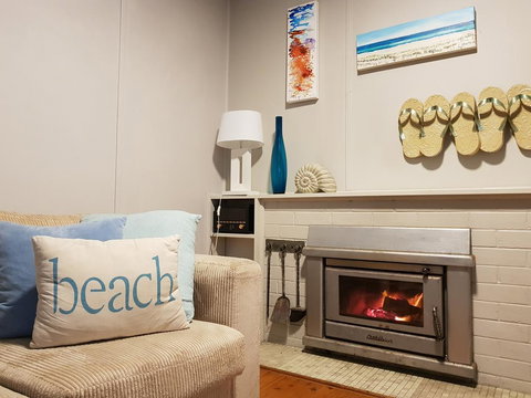 CHILL-OUT BEACH HOUSE @ FORSTER - Accommodation in Bendigo 3