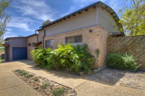 Chriscross Retreat 9 Cross Street - Accommodation in Bendigo 1