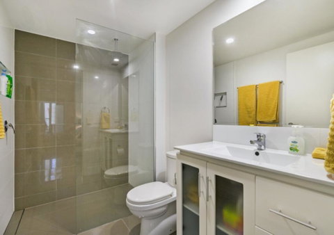 City Getaway Modern Bowen Hills 1 Bedroom With Free WIFI And Parking - Accommodation in Bendigo 3