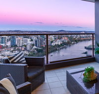 City Sky Home in Africa - River  Story Bridge Views - Accommodation in Bendigo