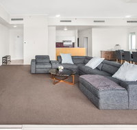 City-Centre Apartment With River Views and Balcony - Accommodation in Bendigo