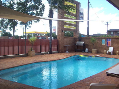Cobar Town & Country Motor Inn - Accommodation in Bendigo 0