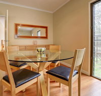 Cockatoo Hideaway - Accommodation in Bendigo