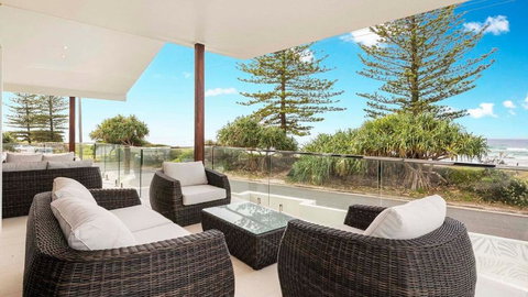 Coco De Mer Beach Villa - Accommodation in Bendigo 0