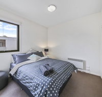 Comfy 2BR Suite Near Flemington Races FREE Parking - Accommodation in Bendigo