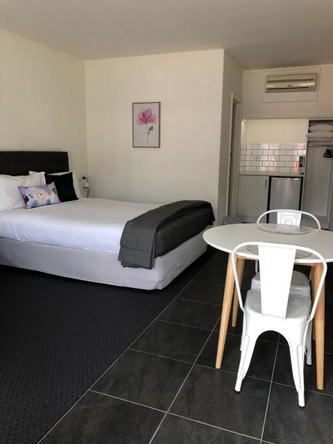 Commodore Motor Inn - Accommodation in Bendigo 3