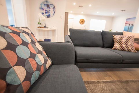 Contemporary Esprit With River Reserve Access - Accommodation in Bendigo 0