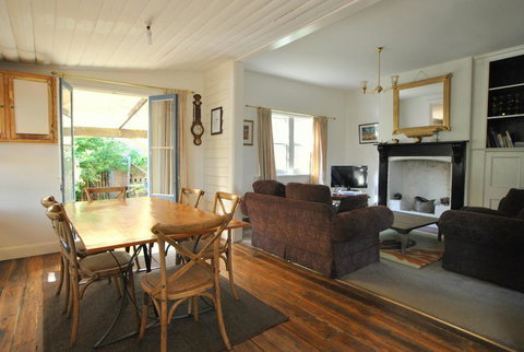 Cooma Cottage - Accommodation in Bendigo 1