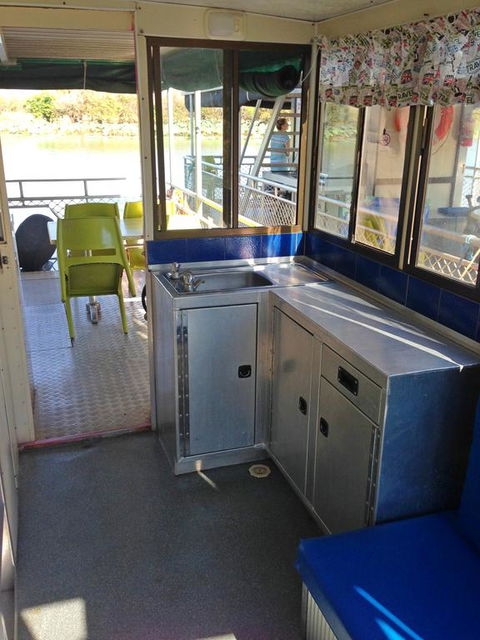 Corroboree Houseboats - Accommodation in Bendigo 3