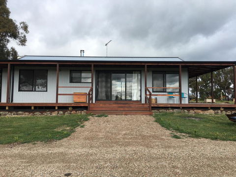 Country Cabin With Mountain Views Close To Ballarat - Accommodation in Bendigo 1
