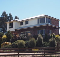 Country Meets Town - Accommodation in Bendigo