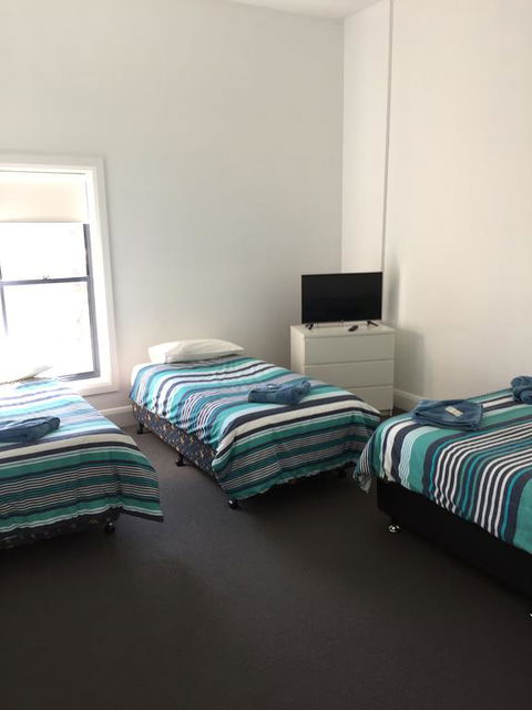 Crown Inn Hotel - Accommodation in Bendigo 1