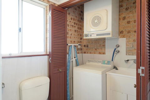 Crystal Waters Unit 2 - Accommodation in Bendigo 2