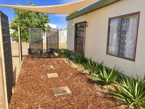 Cute Private Studio Flat With AIRCON! - Accommodation in Bendigo 0