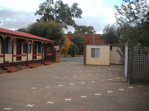 Daydream Motel And Apartments - Accommodation in Bendigo 2