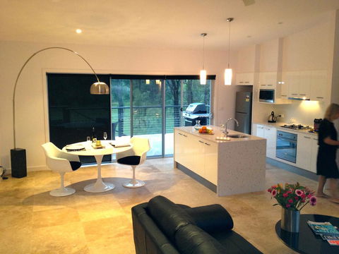 Deja Vu Estate - Accommodation in Bendigo 0