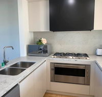 Delicate and Peaceful Bundoora Townhouse 10 - Accommodation in Bendigo