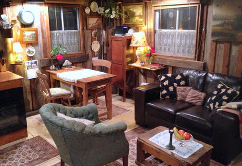 Devon Cottage - Accommodation in Bendigo 2