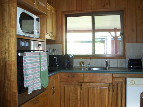 Dog Friendly Holiday House At Red Beach - Accommodation in Bendigo 3