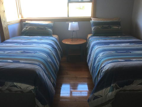 Dolphin Beach House - Accommodation in Bendigo 2