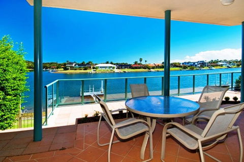 Dolphins 2 7 Commodore Crescent - Accommodation in Bendigo 1