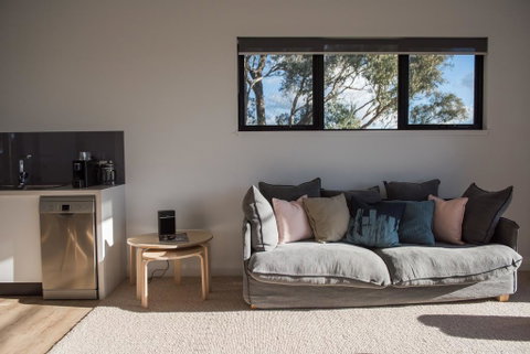 Dragonfly Cottages - Accommodation in Bendigo 2