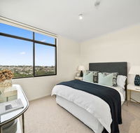 East Mirvac Building with Convenient Living - Accommodation in Bendigo