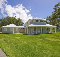 Echo Beach House 16 Reflections Dr - Luxurious House with Magnificent Pool and Ducted Air - Accommodation in Bendigo