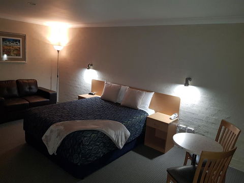 Edward Parry Motel And Apartments - Accommodation in Bendigo 1