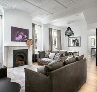 Elegant 3-Bed Heritage House near Parks and Cafes - Accommodation in Bendigo