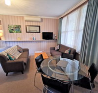 Elm Lodge Bright - Accommodation in Bendigo
