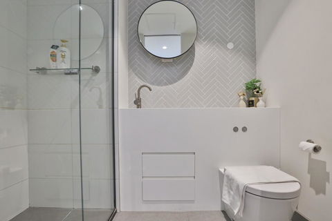 EQ TOWER Melbourne CBD APT - Accommodation in Bendigo 3