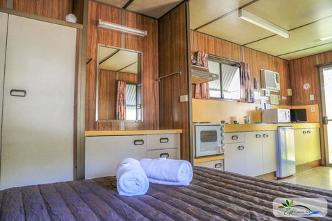 Esk Caravan Park & Rail Trail Motel - Accommodation in Bendigo 1