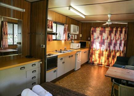 Esk Caravan Park & Rail Trail Motel - Accommodation in Bendigo 3