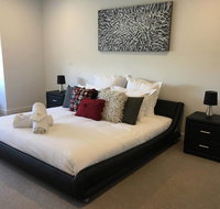 Executive Mansion Spring Racing Melbourne Cup - Accommodation in Bendigo
