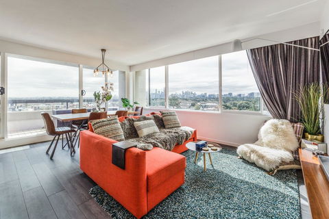 Exquisite 2 Bed Apartment With Beach & City Views - Accommodation in Bendigo 0